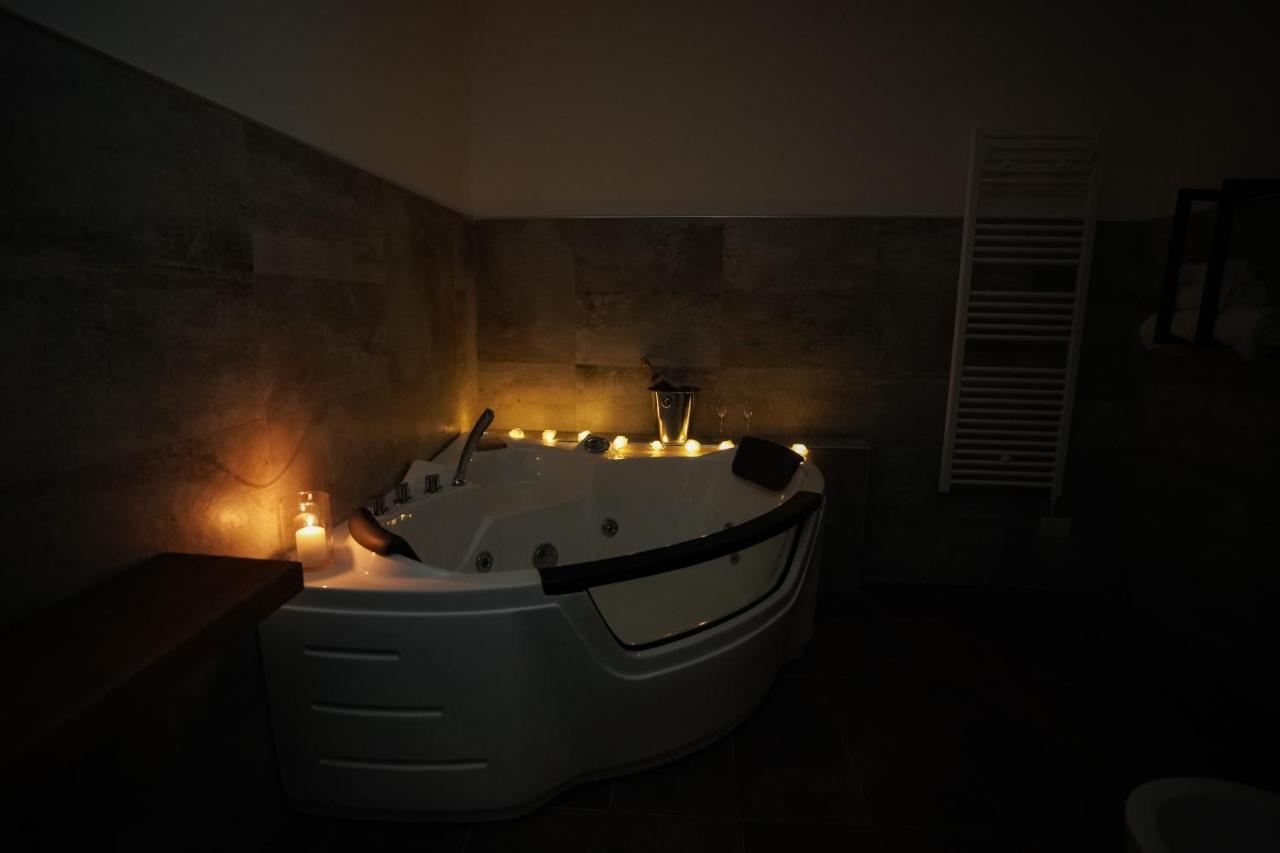 Dimora La Fuga Bed & Breakfast Zollino Екстериор снимка